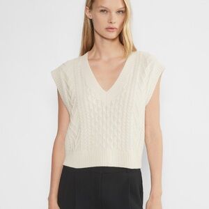 Aritzia Babaton Emporia Sweater Vest